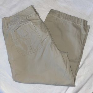 Eddie Bauer Vashon Fit Cropped Khakis Capris